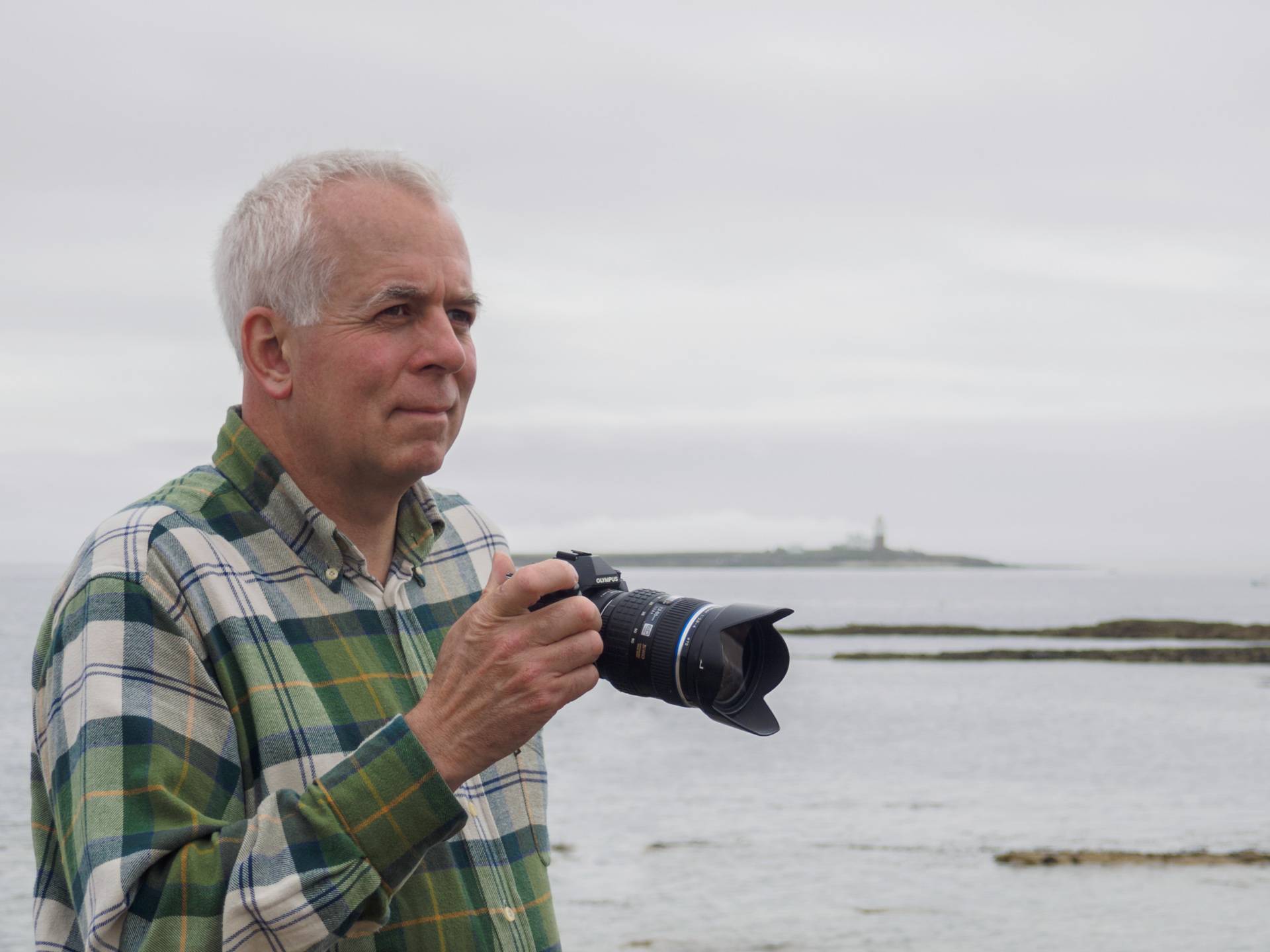 Tony Hogan art class at Cober Hill